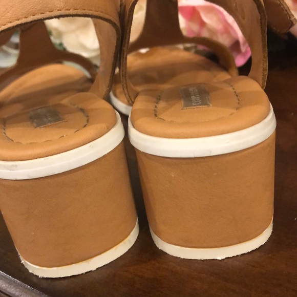 Urban Outfitters Cooperative Sandals Size 6M - Picture 3 of 5